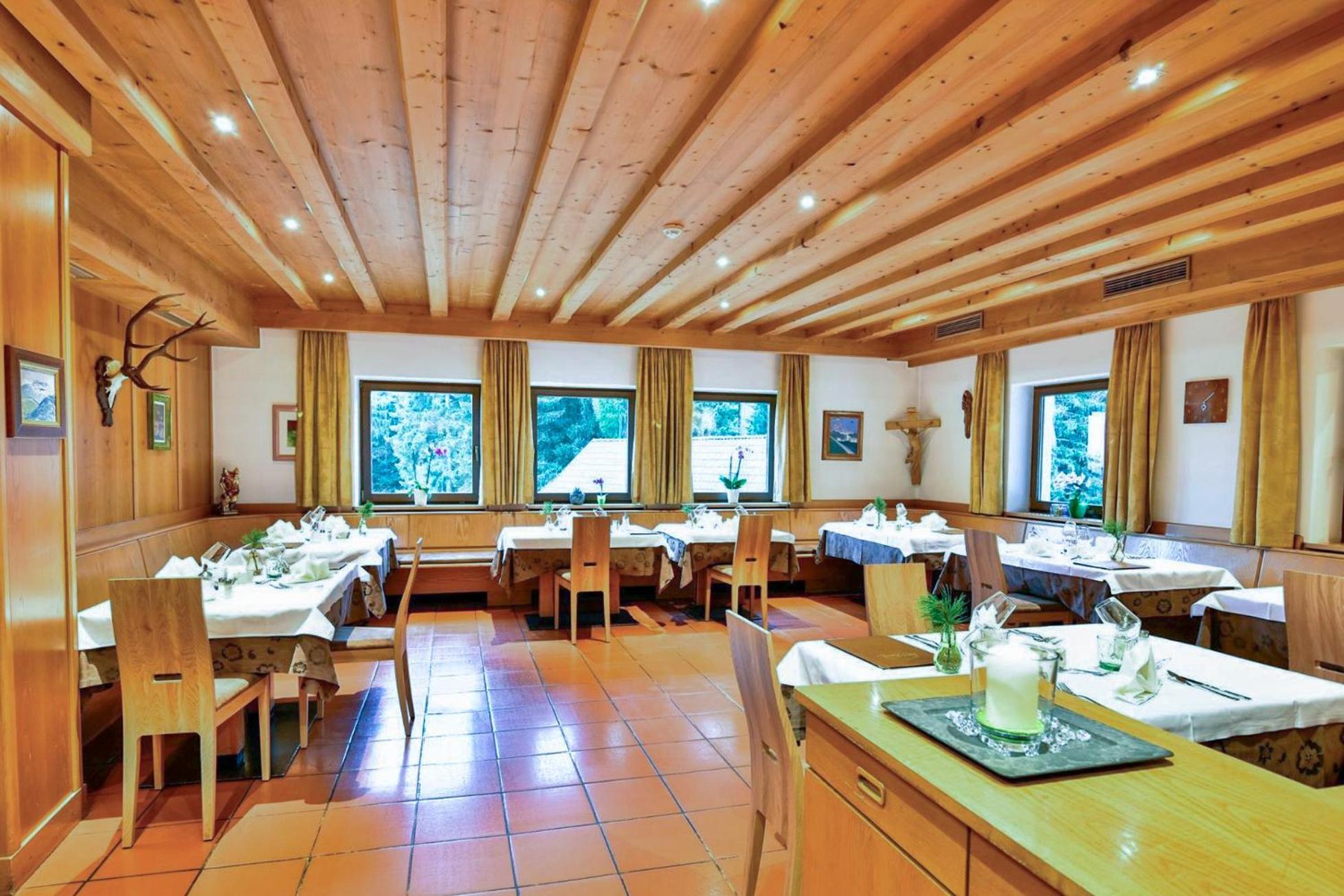 Berghotel Zum Zirm Collalbo Exteriör bild